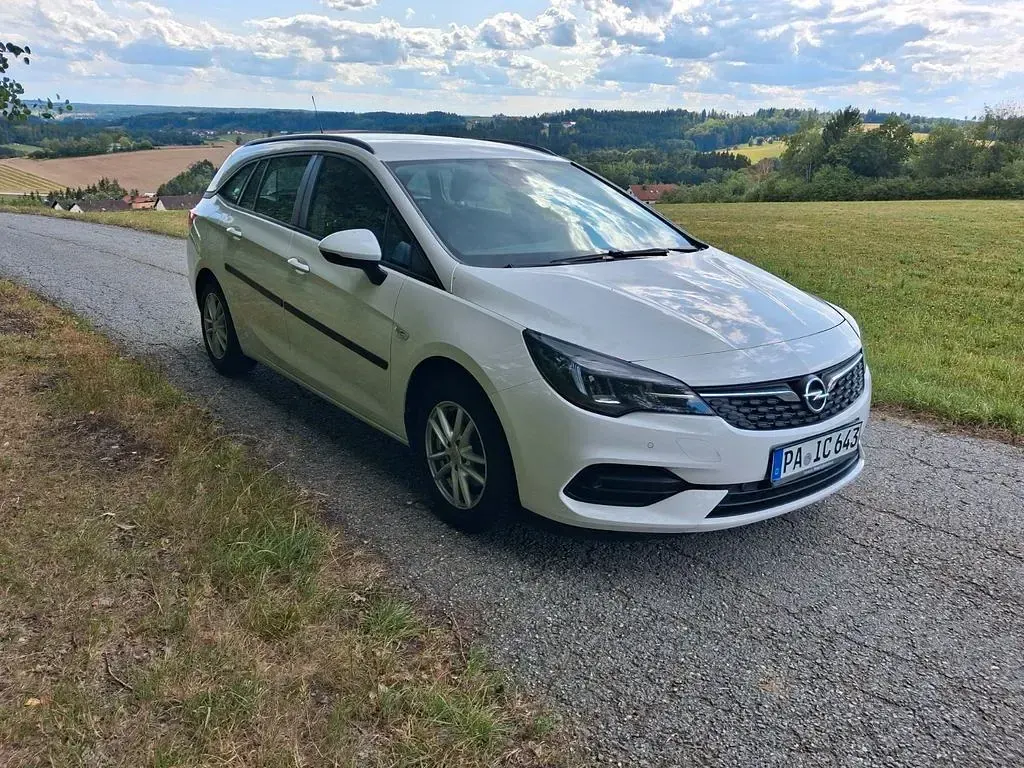 Gebraucht Opel Astra Business Edition 122 PS (89 kW) 2020 Weiß Kombi