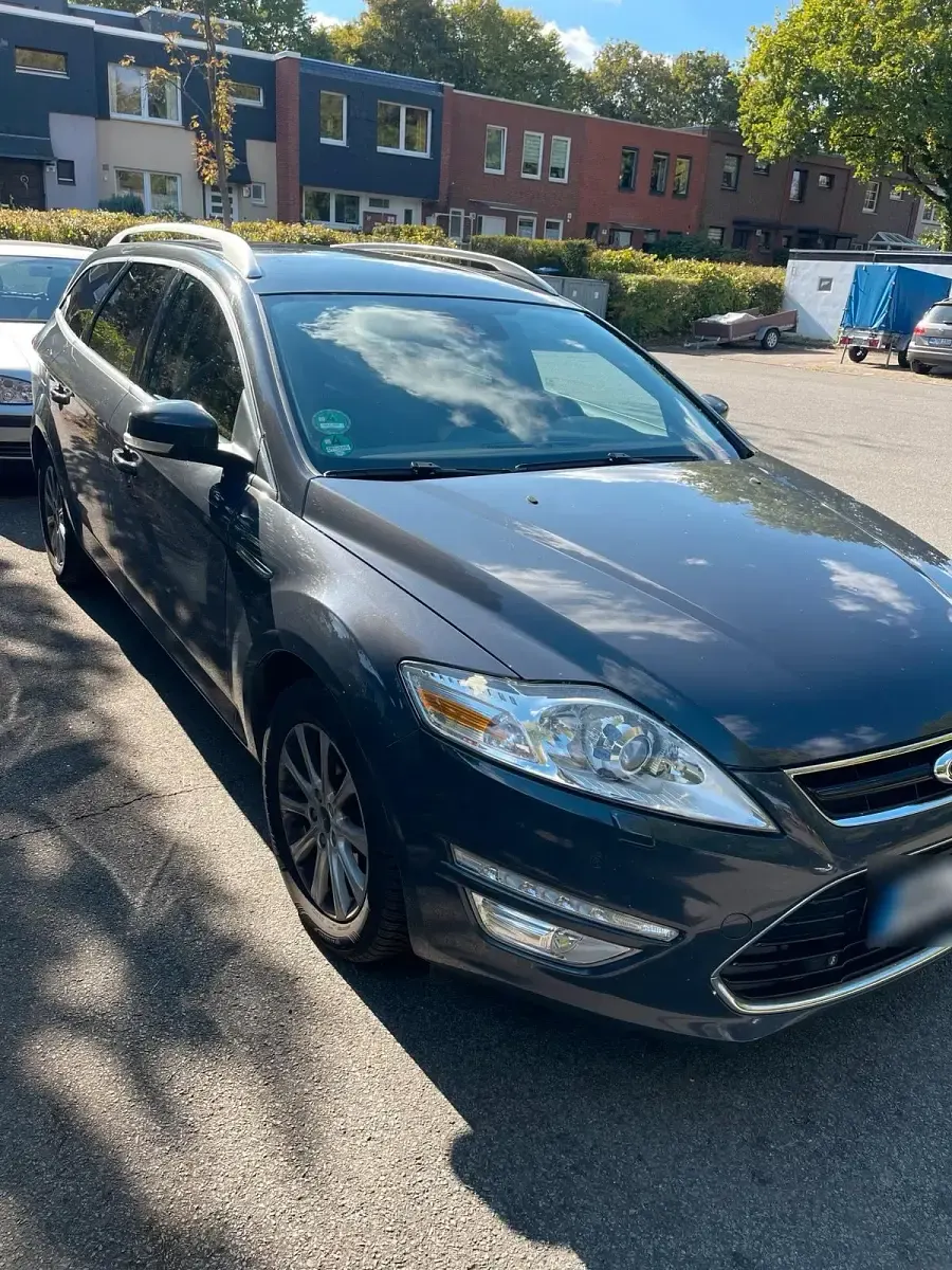Gebraucht Ford Mondeo S 140 PS (102 kW) 2012 Grau Kombi