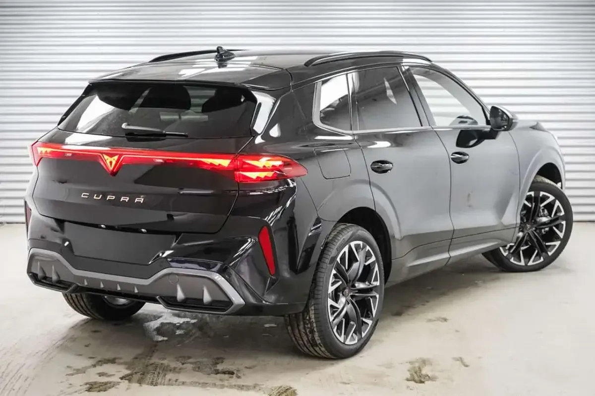 Second-hand Cupra Terramar 204 CP (150 kW) 2025 Negru SUV