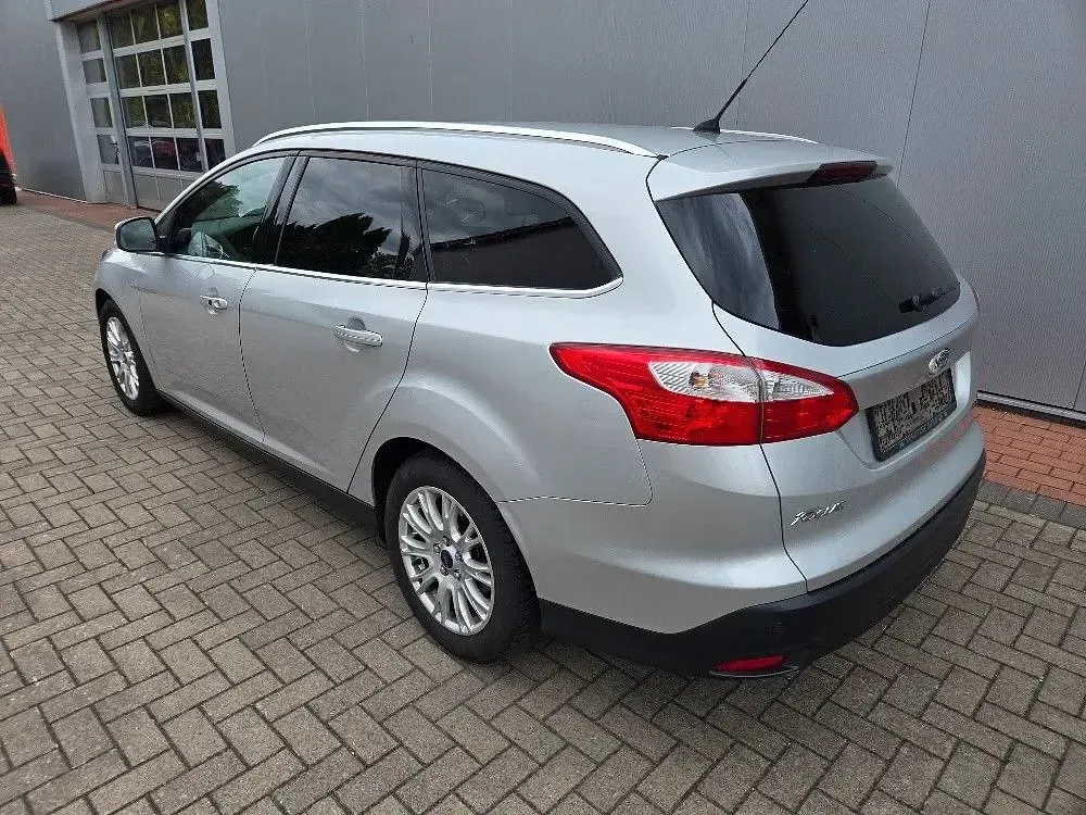 Gebraucht Ford Focus Titanium 150 PS (110 kW) 2012 Silber Limousine