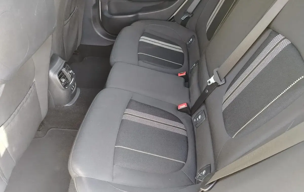 Gebraucht Mini Cooper Essential 136 PS (100 kW) 2019 Silber Kleinwagen