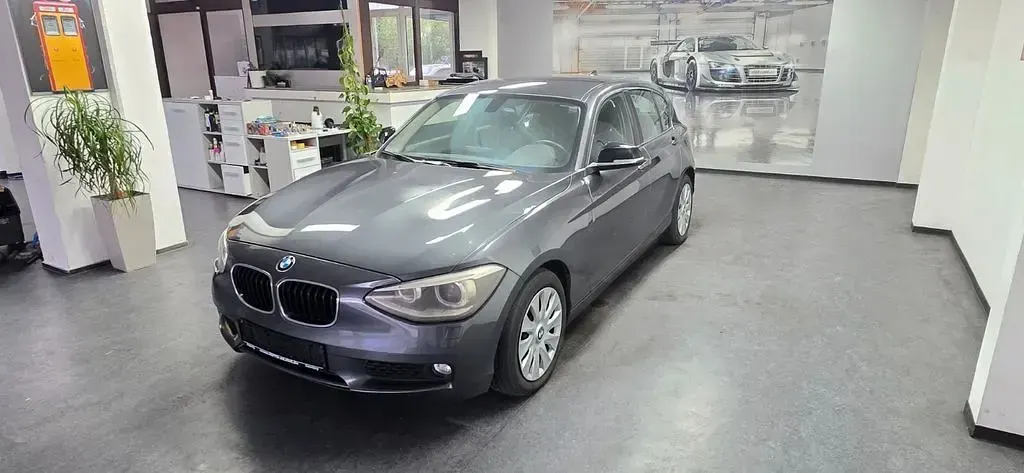 Gebraucht BMW 118 170 PS (125 kW) 2011 Grau Kleinwagen