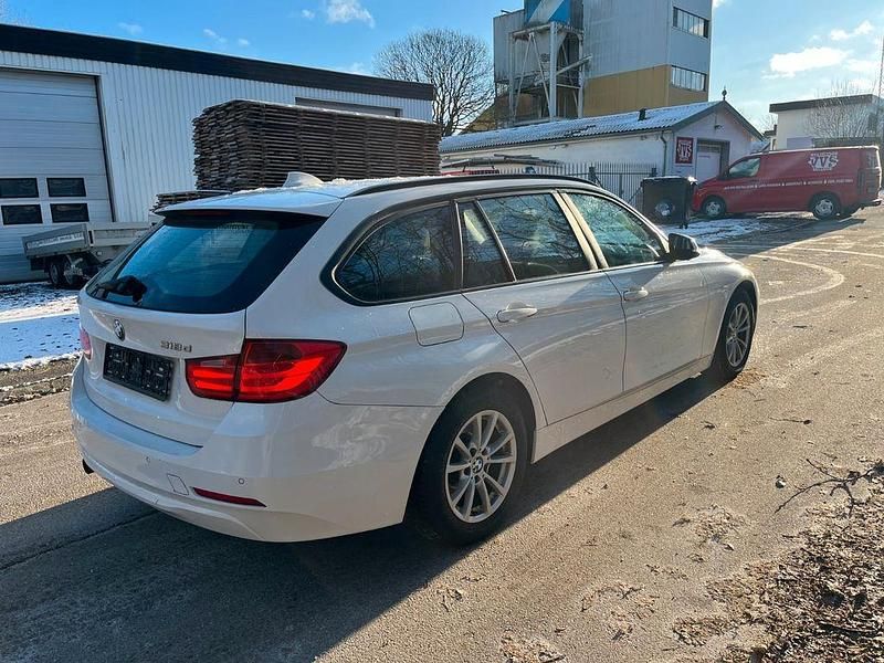 Gebraucht BMW 318 143 PS (105 kW) 2013 Weiß Kombi