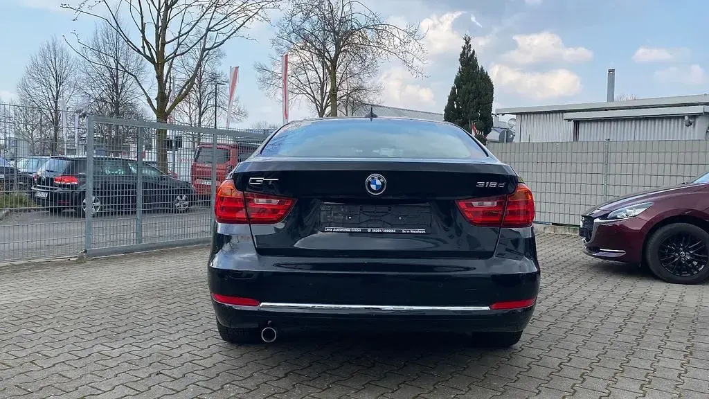 Gebraucht BMW 318 Luxury Line 143 PS (105 kW) 2014 Schwarz Limousine