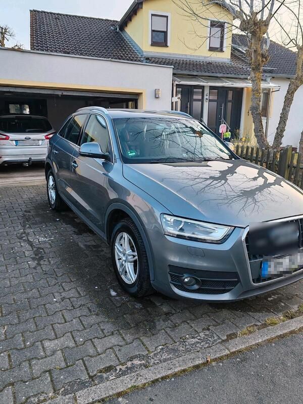 Grau Gebraucht 2013 Audi Q3 SUV | 11.500 € (Guter Preis) - Bild 1/4