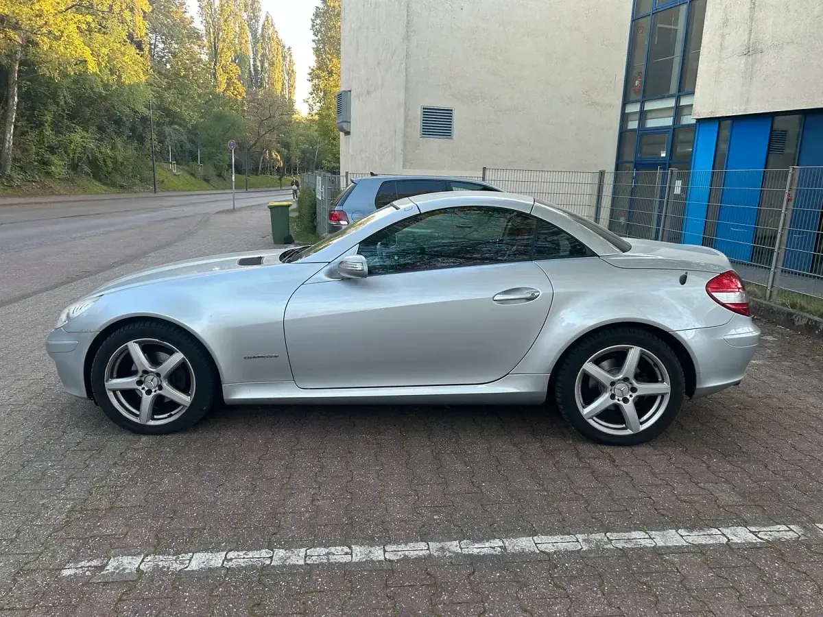 Gebraucht Mercedes SLK200 163 PS (119 kW) 2005 Silber Cabrio