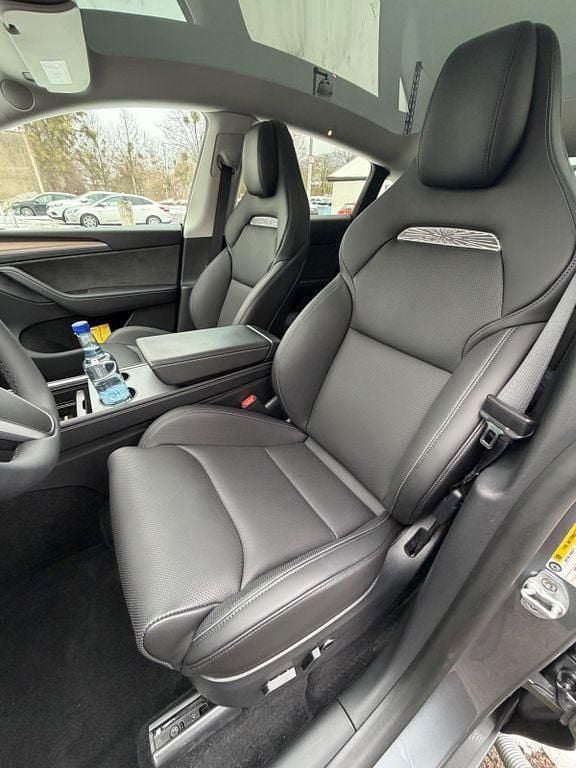 Gebraucht Tesla Model Y Performance 392 kW (534 PS) 2024 Silber SUV