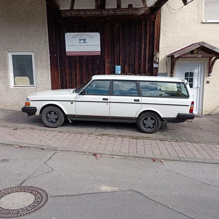 Weiß Gebraucht 1990 Volvo 240 Kombi | 5.899 € - Bild 1/4