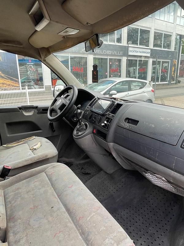 Second-hand VW Transporter 85 CP (62 kW) 2006 Alb Van