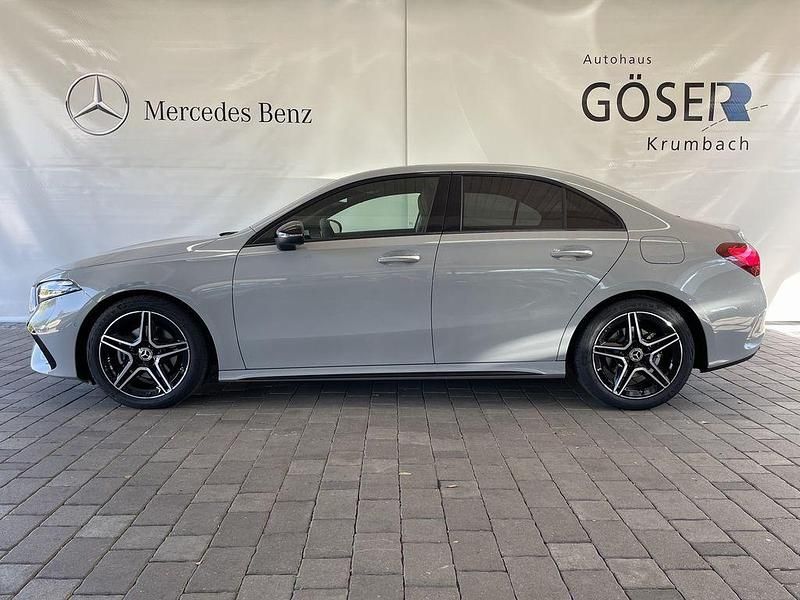 Gebraucht Mercedes A200 Edition 163 PS (119 kW) 2025 Grau Limousine