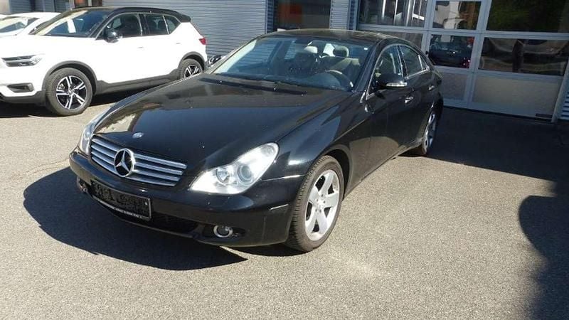 Schwarz Gebraucht 2006 Mercedes CLS500 Limousine | 15.400 € (Fairer Preis) - Bild 1/4