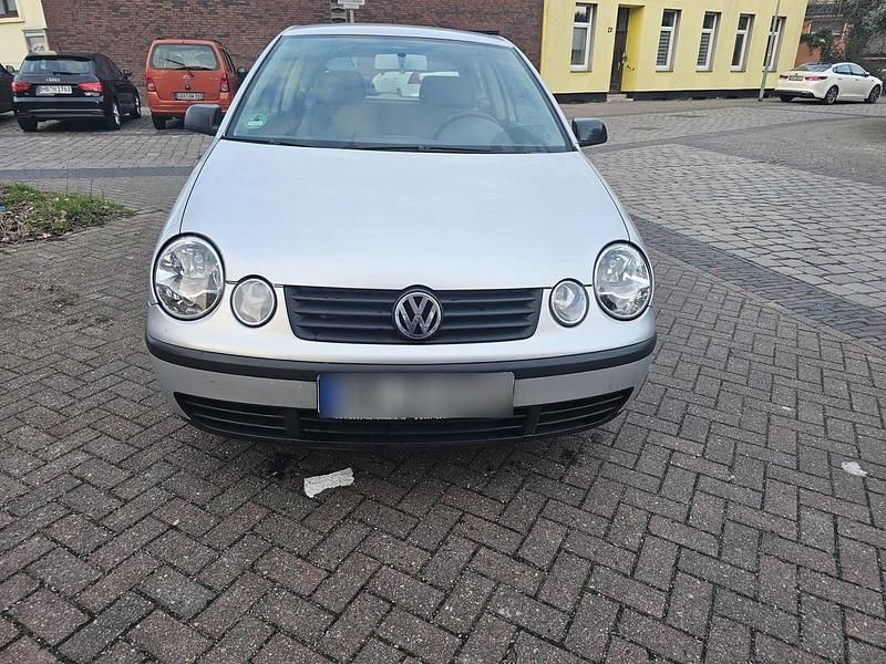 Gebraucht VW Polo 75 PS (55 kW) 2004 Silber Kleinwagen