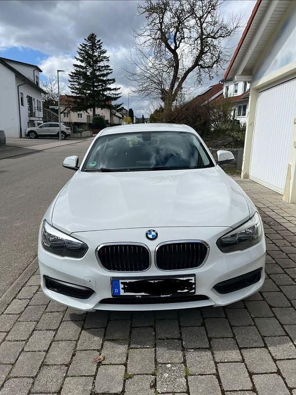 Gebraucht BMW 116 109 PS (80 kW) 2015 Weiß Kleinwagen