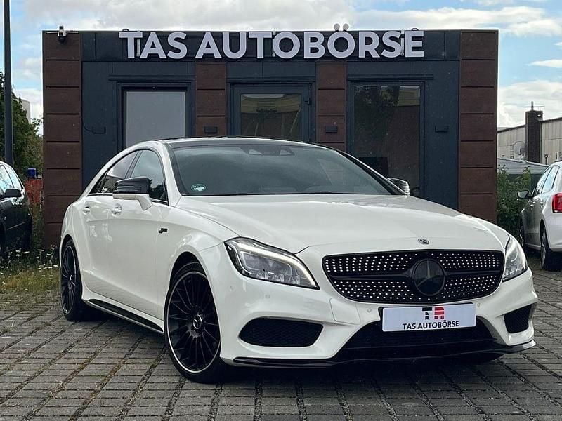 Weiß Gebraucht 2017 Mercedes CLS350 AMG Limousine | 33.950 € - Bild 1/4