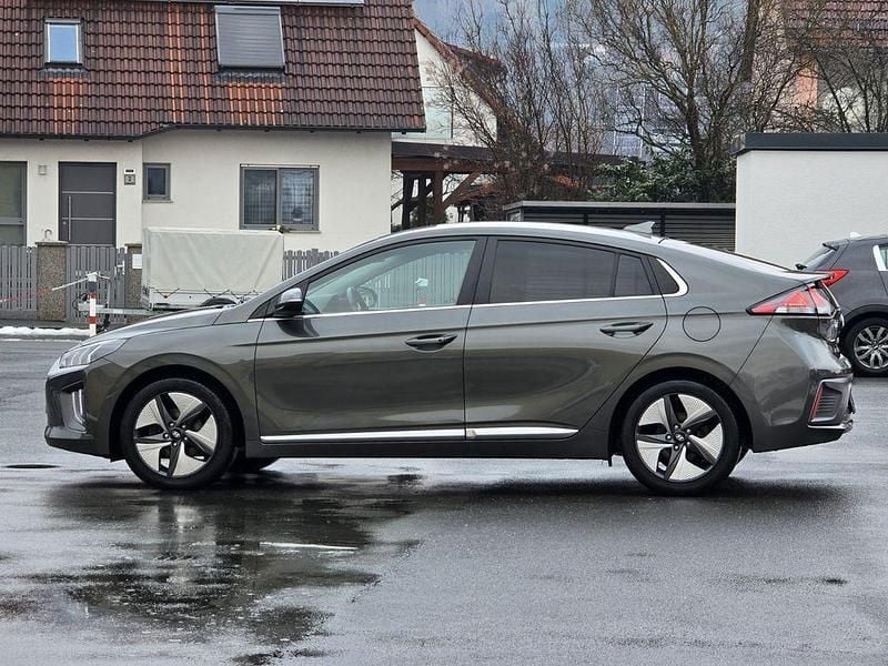 Gebraucht Hyundai Ioniq Prime 105 PS (77 kW) 2022 Grau Kleinwagen