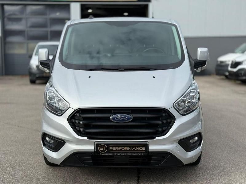 Second-hand Ford Transit Custom 105 CP (77 kW) 2022 Argintiu Monovolum