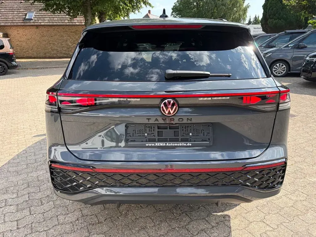 Neu VW Tayron Style 193 PS (141 kW) 2025 Grau SUV