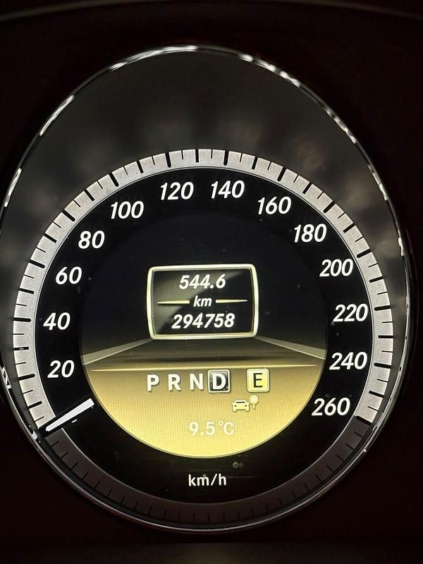 Gebraucht Mercedes E350 265 PS (194 kW) 2011 Schwarz Kombi