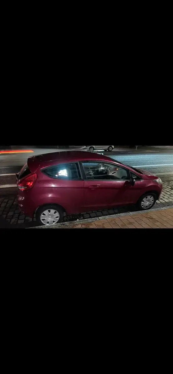 Gebraucht Ford Fiesta 96 PS (70 kW) 2009 Rot Kleinwagen