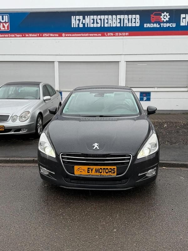 Gebraucht Peugeot 508 160 PS (117 kW) 2011 Grau Limousine