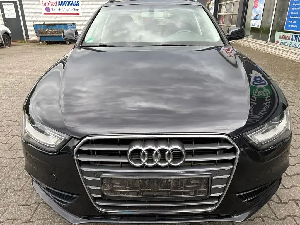 Gebraucht Audi A4 Ambiente 204 PS (150 kW) 2012 Schwarz Kombi