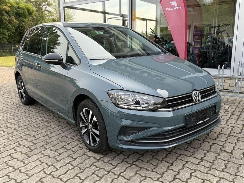 Gebraucht VW Golf Sportsvan IQ Drive 116 PS (85 kW) 2019 Petroleum blue metallic Van / Kleinbus