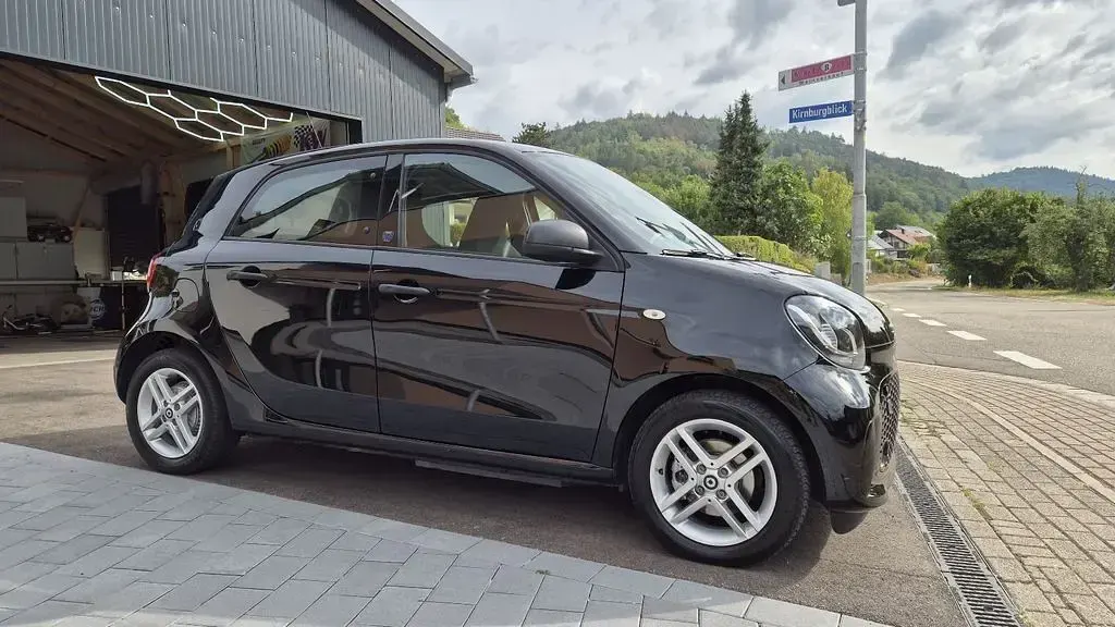 Gebraucht Smart ForFour Electric Drive 60 kW (82 PS) 2020 Schwarz Limousine