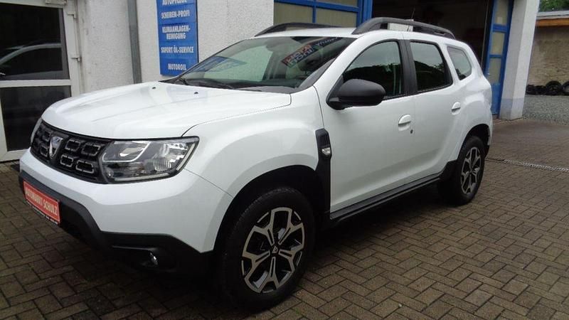 Weiß Gebraucht 2018 Dacia Duster SUV | 12.750 € (Teuer) - Bild 1/4