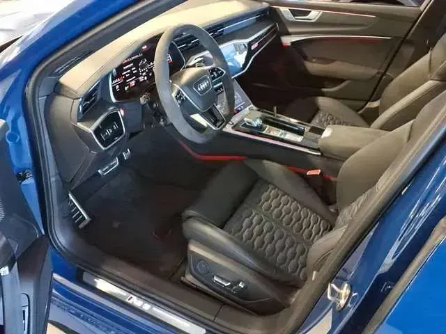 Second-hand Audi RS6 Performance 630 CP (463 kW) 2025 Albastru Break