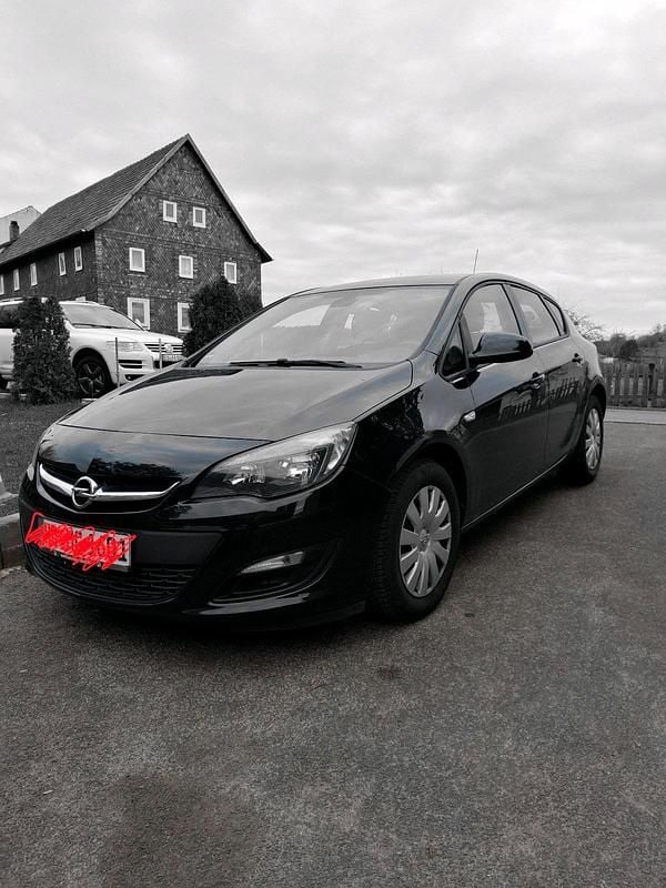Gebraucht Opel Astra 101 PS (74 kW) 2015 Schwarz Limousine