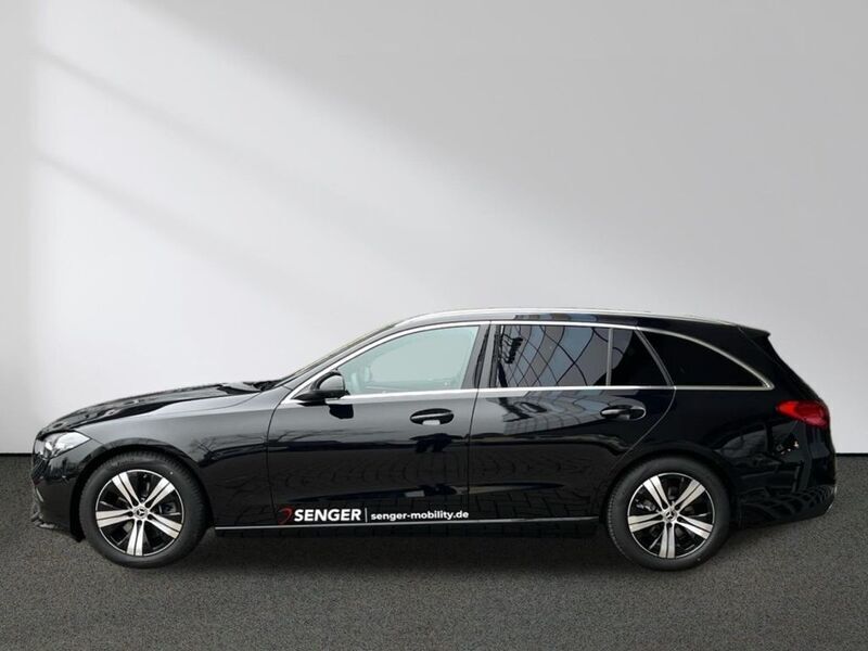 Gebraucht Mercedes C200 Avantgarde 163 PS (119 kW) 2025 Schwarz Limousine