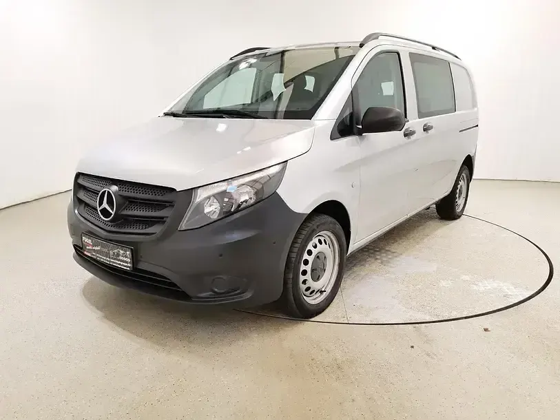 Gebraucht Mercedes Vito 136 PS (100 kW) 2022 Brillantsilber metallic Van