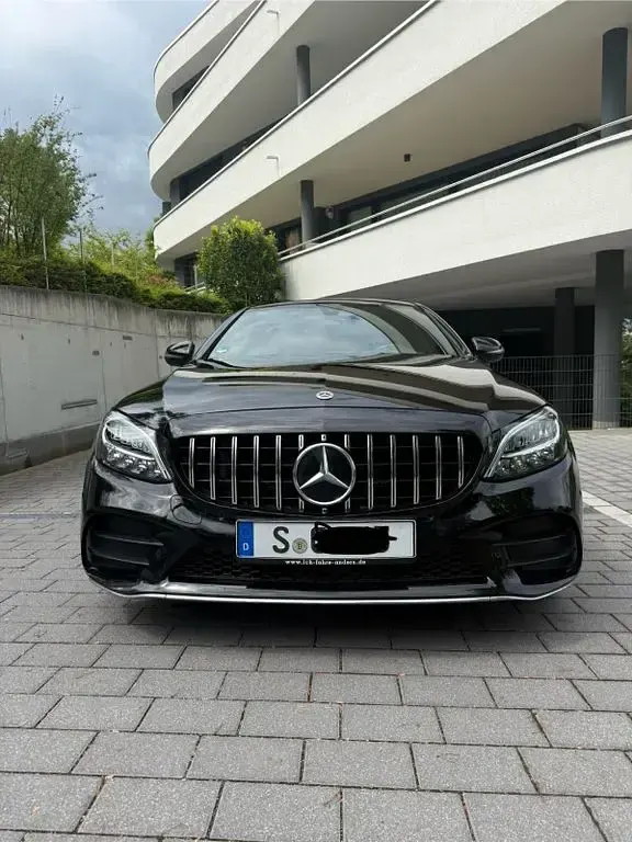Gebraucht Mercedes C180 AMG line 156 PS (114 kW) 2022 Schwarz Coupé