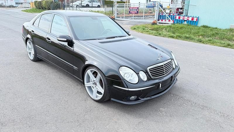 Gebraucht Mercedes E350 272 PS (200 kW) 2004 Schwarz Limousine