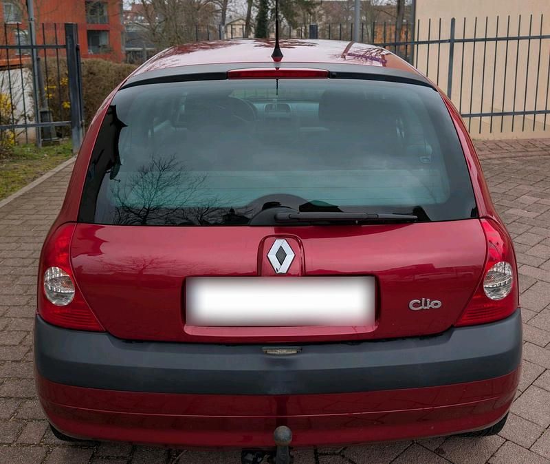 Gebraucht Renault Clio II 58 PS (42 kW) 2002 Rot Kleinwagen