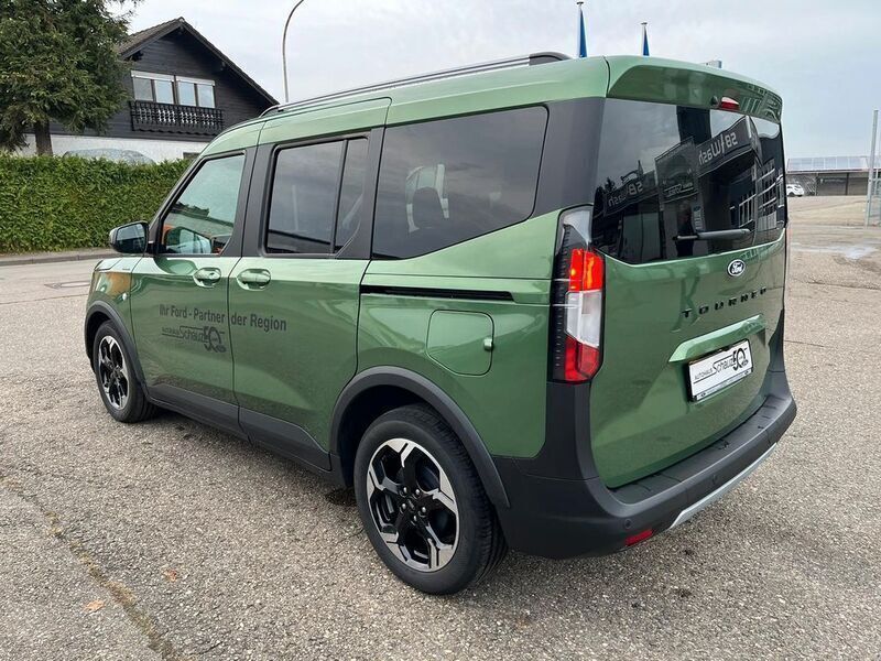 Gebraucht Ford Tourneo Courier Active 125 PS (91 kW) 2024 Grün Van / Kleinbus