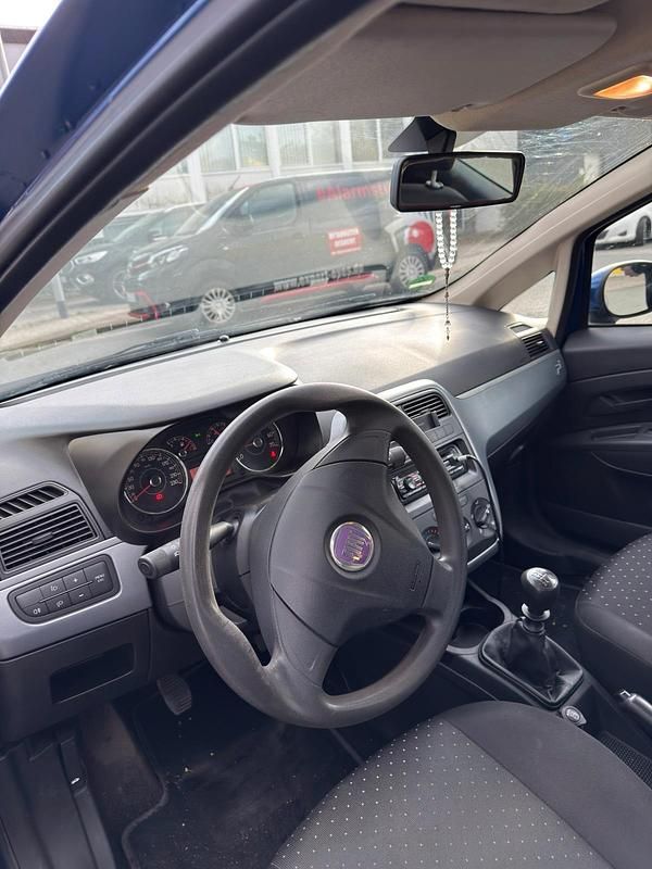 Gebraucht Fiat Punto 77 PS (56 kW) 2008 Blau Kleinwagen