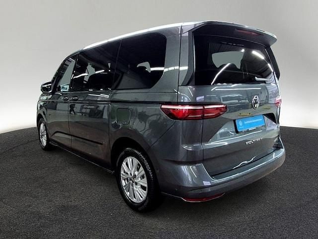 Gebraucht VW Multivan Life 150 PS (110 kW) 2024 Indiumgrau metallic Van