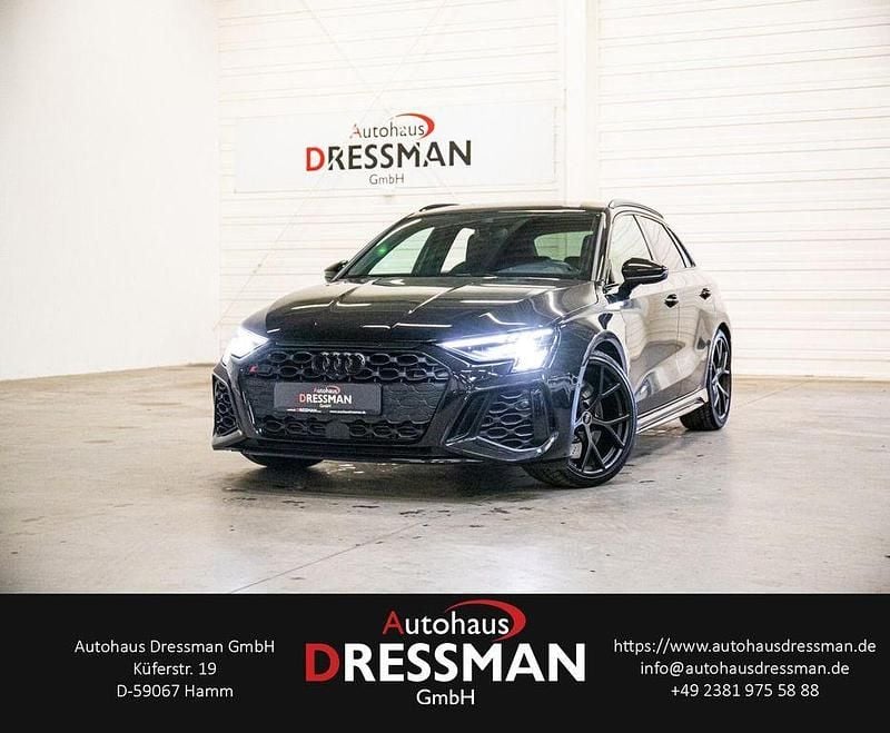 Gebraucht Audi RS3 Sport 400 PS (294 kW) 2022 Mythosschwarz metallic Limousine