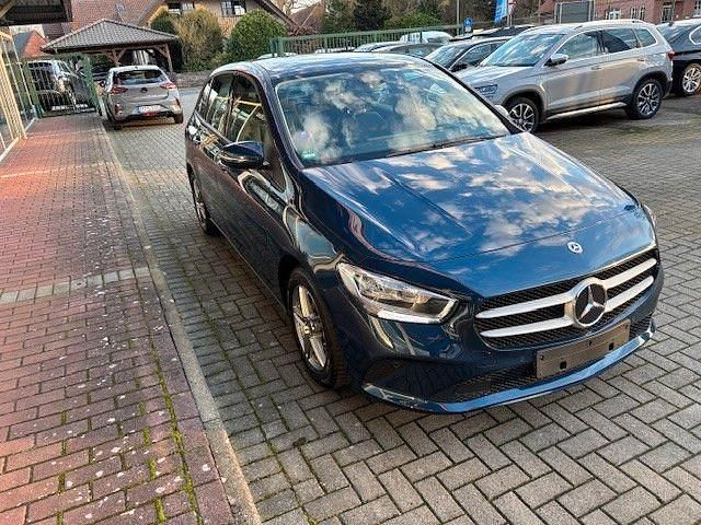 Gebraucht Mercedes B160 109 PS (80 kW) 2021 Blau Van / Kleinbus
