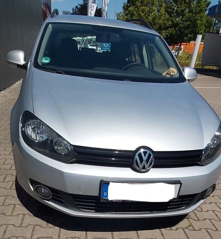 Silber Gebraucht 2010 VW Golf VI Comfortline Kombi | 5.000 € (Fairer Preis) - Bild 1/4