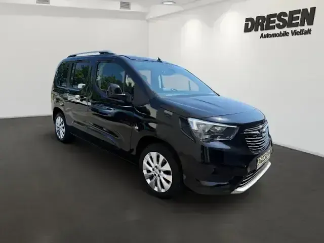 Gebraucht Opel Combo Life Ultimate 131 PS (96 kW) 2021 Schwarz Van / Kleinbus