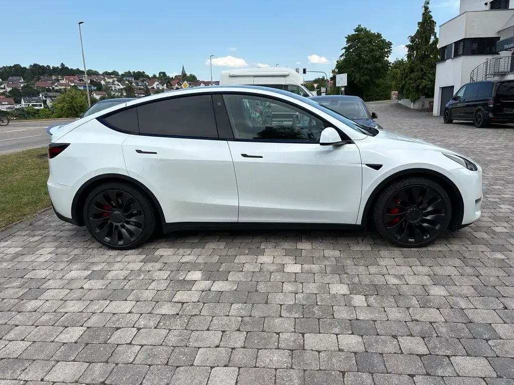 Gebraucht Tesla Model Y Performance 392 kW (534 PS) 2023 Weiß SUV