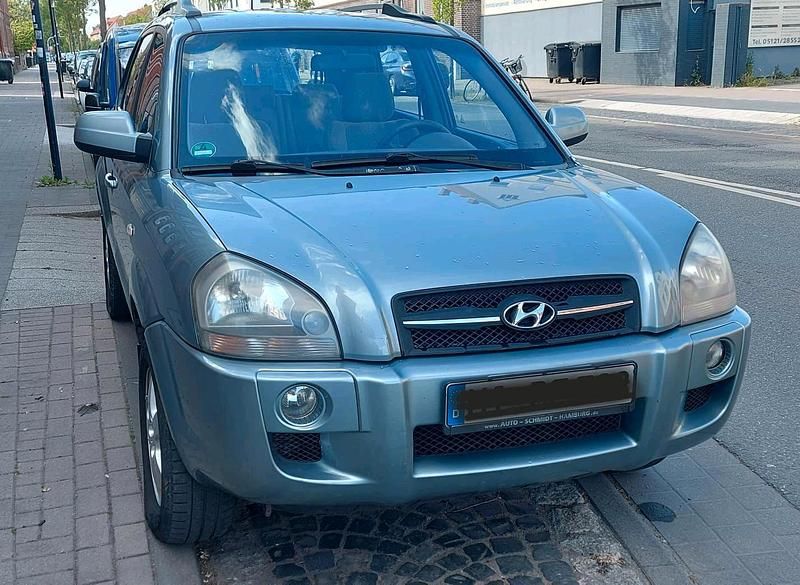 Blau Gebraucht 2005 Hyundai Tucson SUV | 3.000 € (Fairer Preis) - Bild 1/4