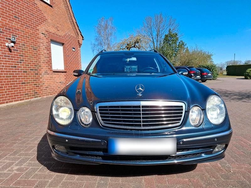 Second-hand Mercedes E320 204 CP (150 kW) 2004 Albastru Break