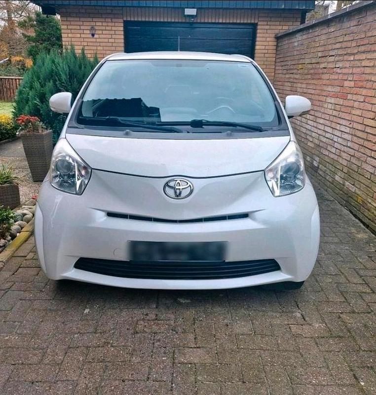 Gebraucht Toyota iQ 68 PS (50 kW) 2009 Weiß Kleinwagen