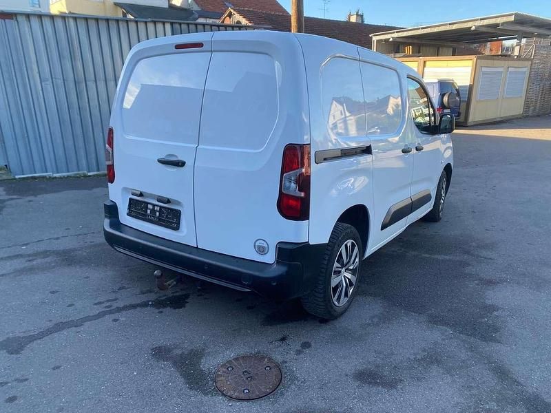 Gebraucht Peugeot Partner S 102 PS (75 kW) 2020 Weiß Van / Kleinbus