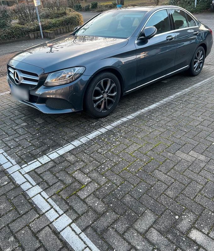 Gebraucht Mercedes 180 122 PS (89 kW) 2015 Grau Limousine