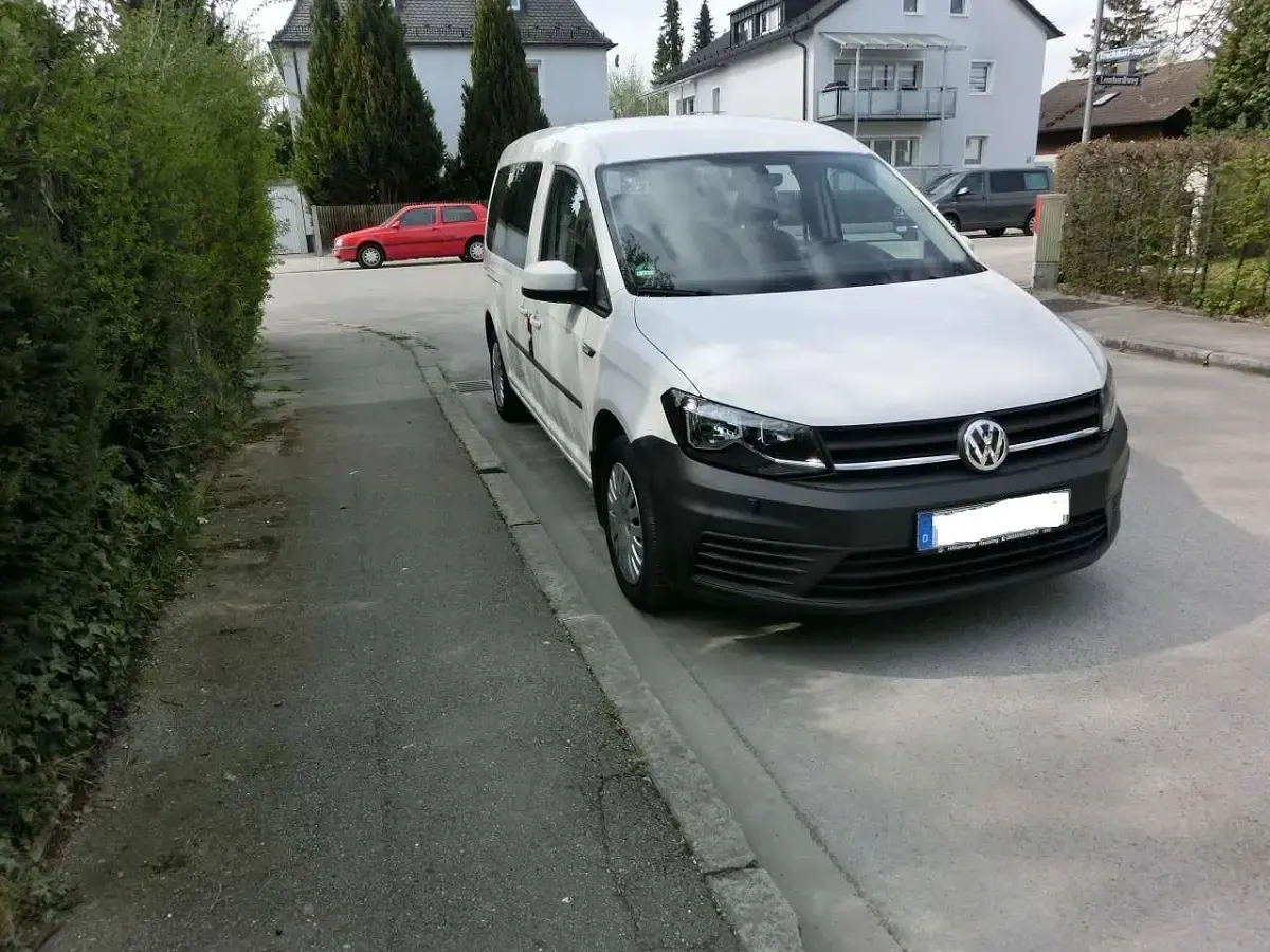Gebraucht VW Caddy Trendline 102 PS (75 kW) 2015 Candyweiß Van / Kleinbus