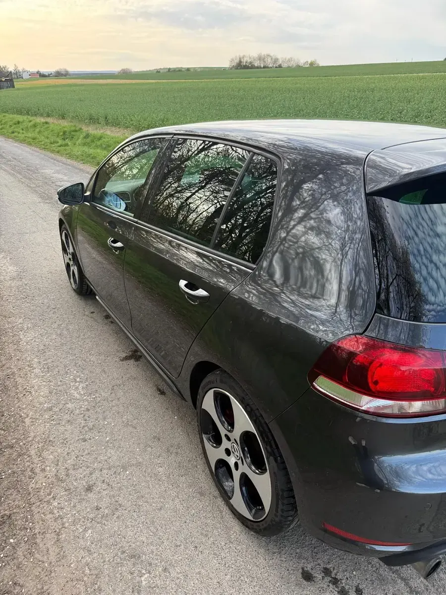 Gebraucht VW Golf VI GTI 211 PS (155 kW) 2009 Grau Kleinwagen